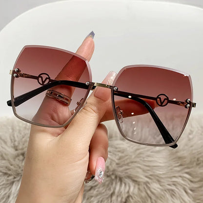 Rimless Letter V Gradient Sunglasses For Women Men Brand Design Luxury Popular Famous Metal Sun Glasses Fashion Vintage Eyewear