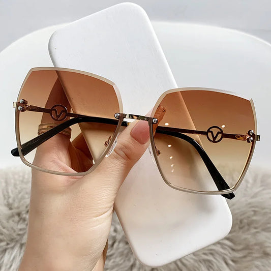 Rimless Letter V Gradient Sunglasses For Women Men Brand Design Luxury Popular Famous Metal Sun Glasses Fashion Vintage Eyewear