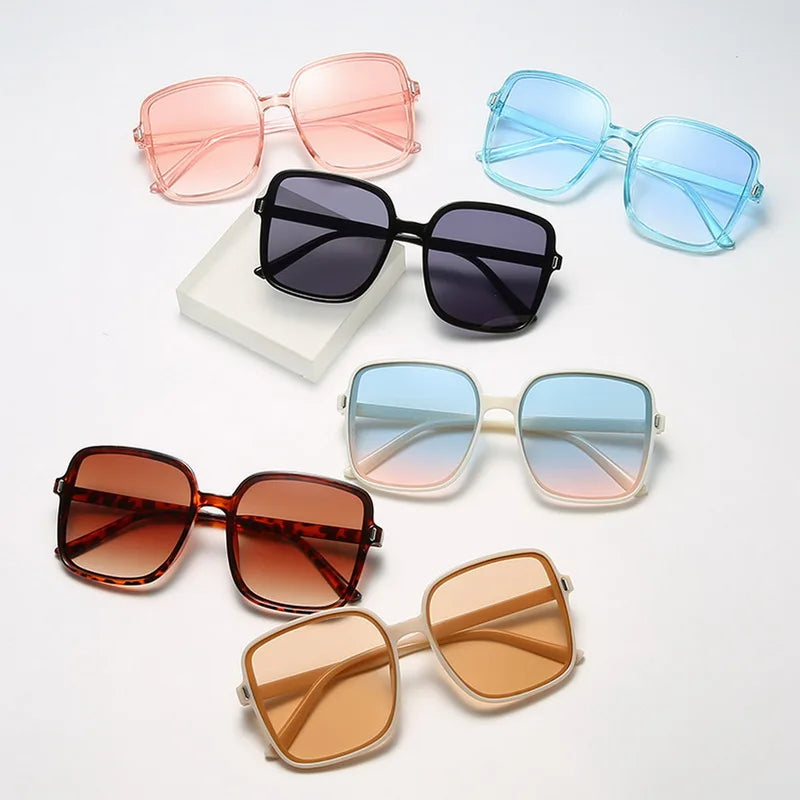 Retro Big Square Frame Sunglasses Woman Vintage Gradient Sun Glasses Female Clear Lens Black White Summer Oculos De Sol Glasses