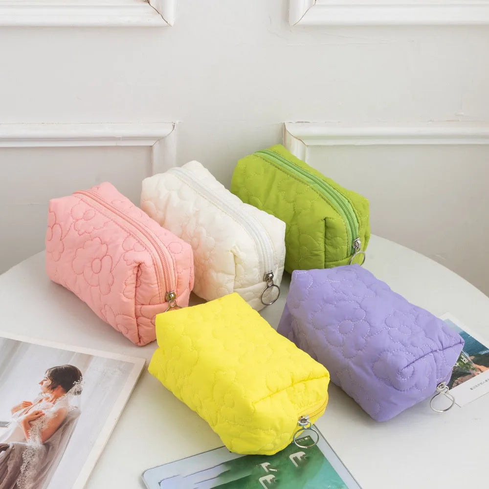 Fashion Candy Color Large Capacity Soft Travel Makeup Bag Women Quilted Flower Storage Bag Portable Toilet Bag Handheld Bag