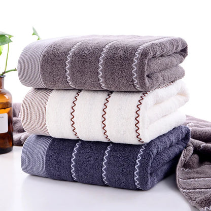 Large Bath Towels 100% Cotton 140 x 70cm Extra Beach Towels Lighter Weight Absorbent Quick Dry Perfect Bathroom Towels