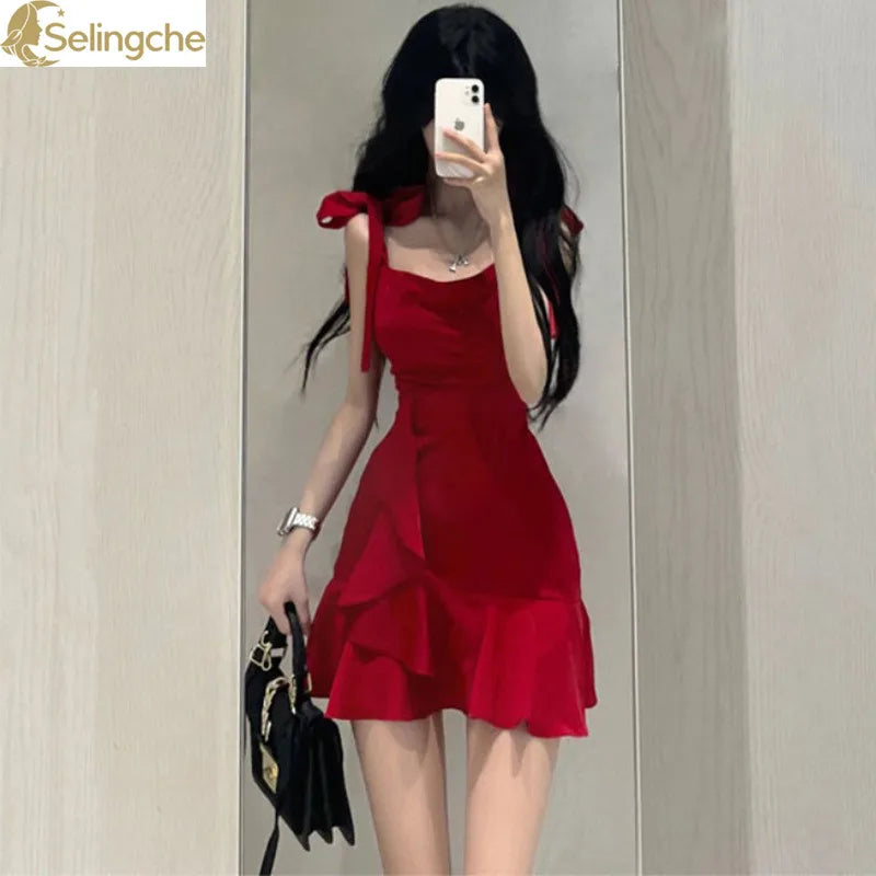 Red Camisole Dress for Women in Spring and Summer New Design Sense Temperament Waist Reduction Slimming Short Skirt