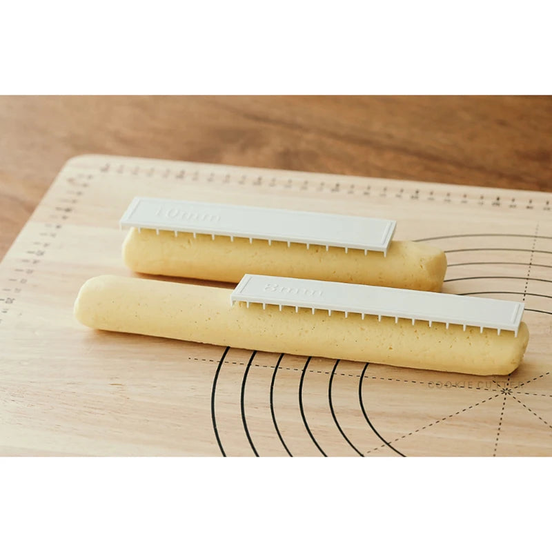 8Pcs ABS Pastic Biscuit Cake Mold Kitchen Gadgets Scale Balance Ruler Fondant Icing Decorate Tool Pastry & Bakery Accessories