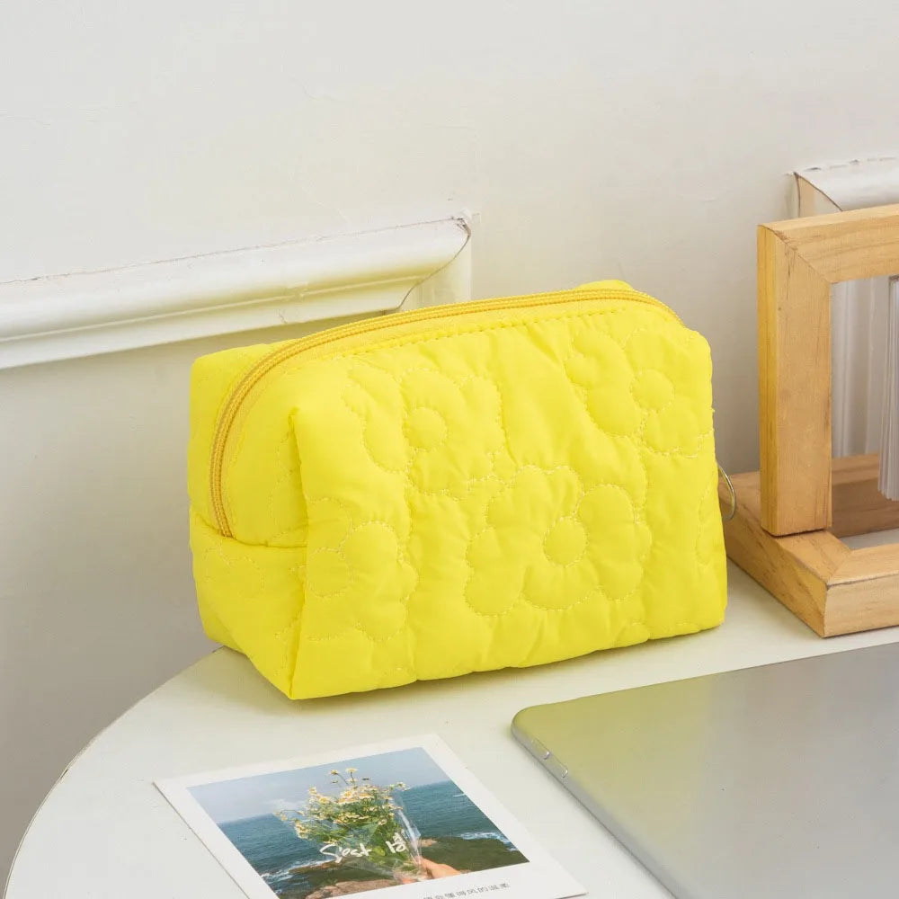 Fashion Candy Color Large Capacity Soft Travel Makeup Bag Women Quilted Flower Storage Bag Portable Toilet Bag Handheld Bag