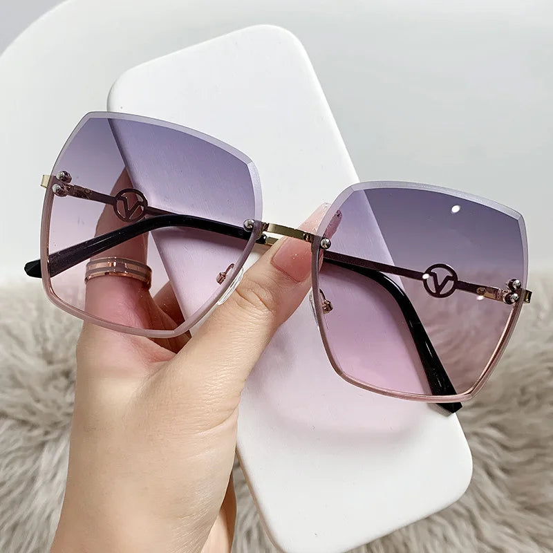 Rimless Letter V Gradient Sunglasses For Women Men Brand Design Luxury Popular Famous Metal Sun Glasses Fashion Vintage Eyewear