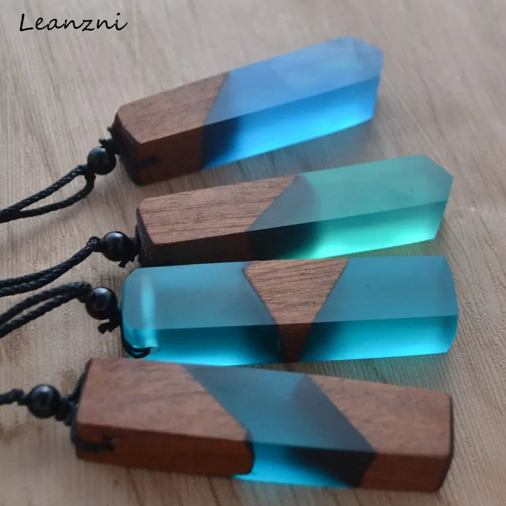 Leanzni Vintage Men's Fashion Wood Resin Necklace Pendant, Woven Adjustable Rope Chain, Hot Selling Jewelry Gifts